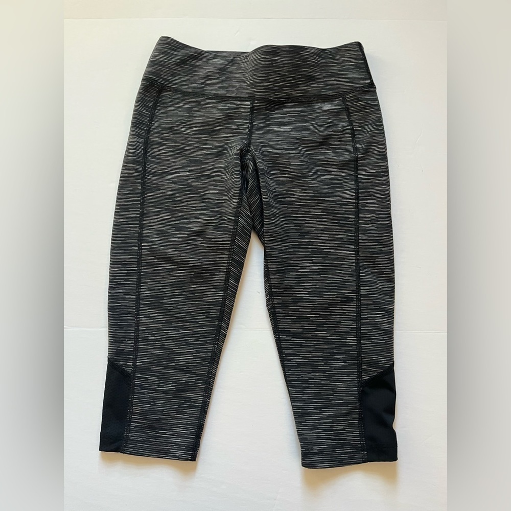 Lucy Powermax Capri Leggings Size Small